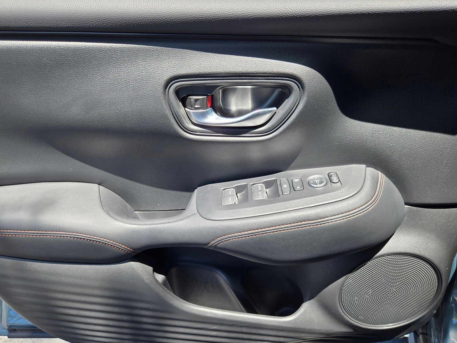 2026 Honda HR-V Sport — full photo 18 of 28