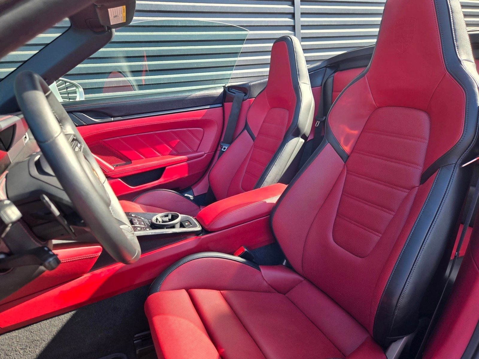 2025 Porsche 911 Carrera 4 GTS — foto completa 5 de 27