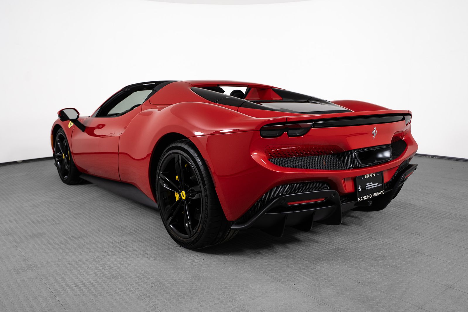 2025 Ferrari 296 GTS — full photo 4 of 43