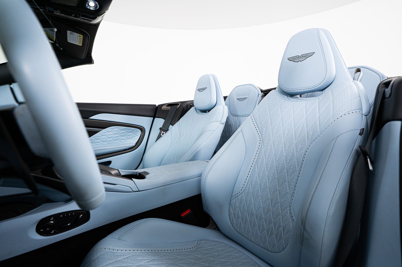 2024 Aston Martin DB12 Volante — full photo 24 of 55