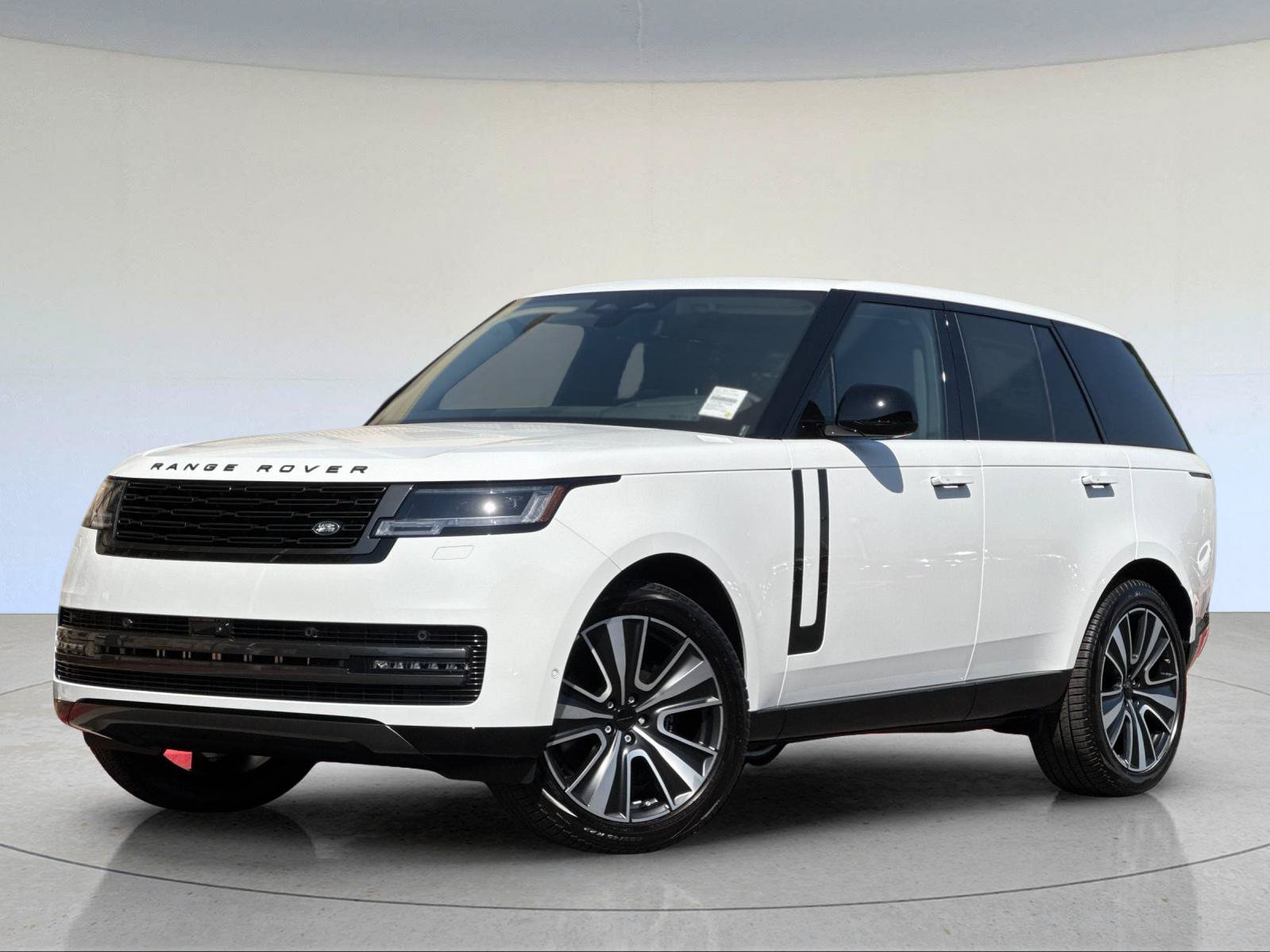 2026 Land Rover Range Rover SE — photo 1 of 28