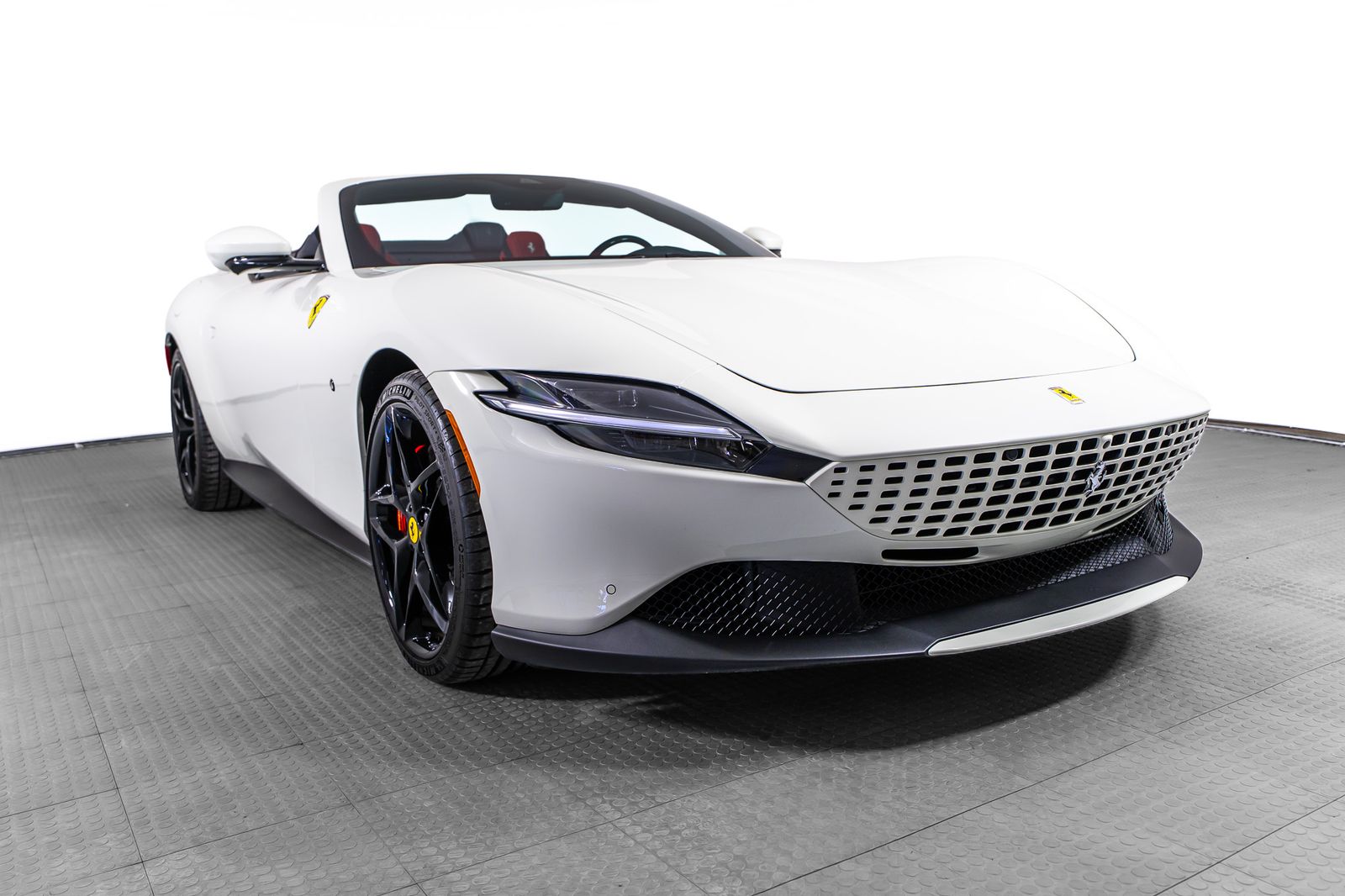 2025 Ferrari Roma Spider — full photo 7 of 51