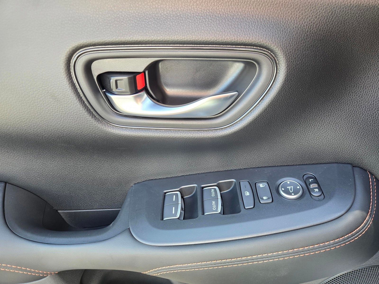 2026 Honda HR-V Sport — full photo 19 of 28