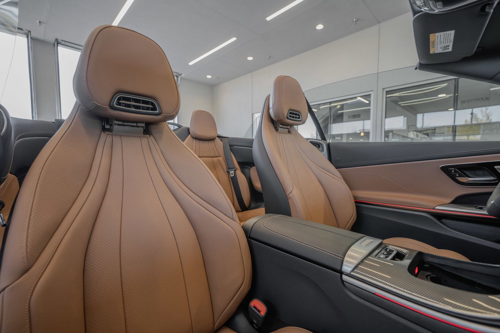 2026 Mercedes-Benz CLE CLE 300 — foto completa 36 de 39