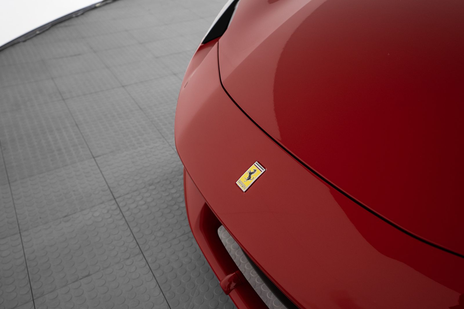 2025 Ferrari 296 GTS — foto completa 13 de 43