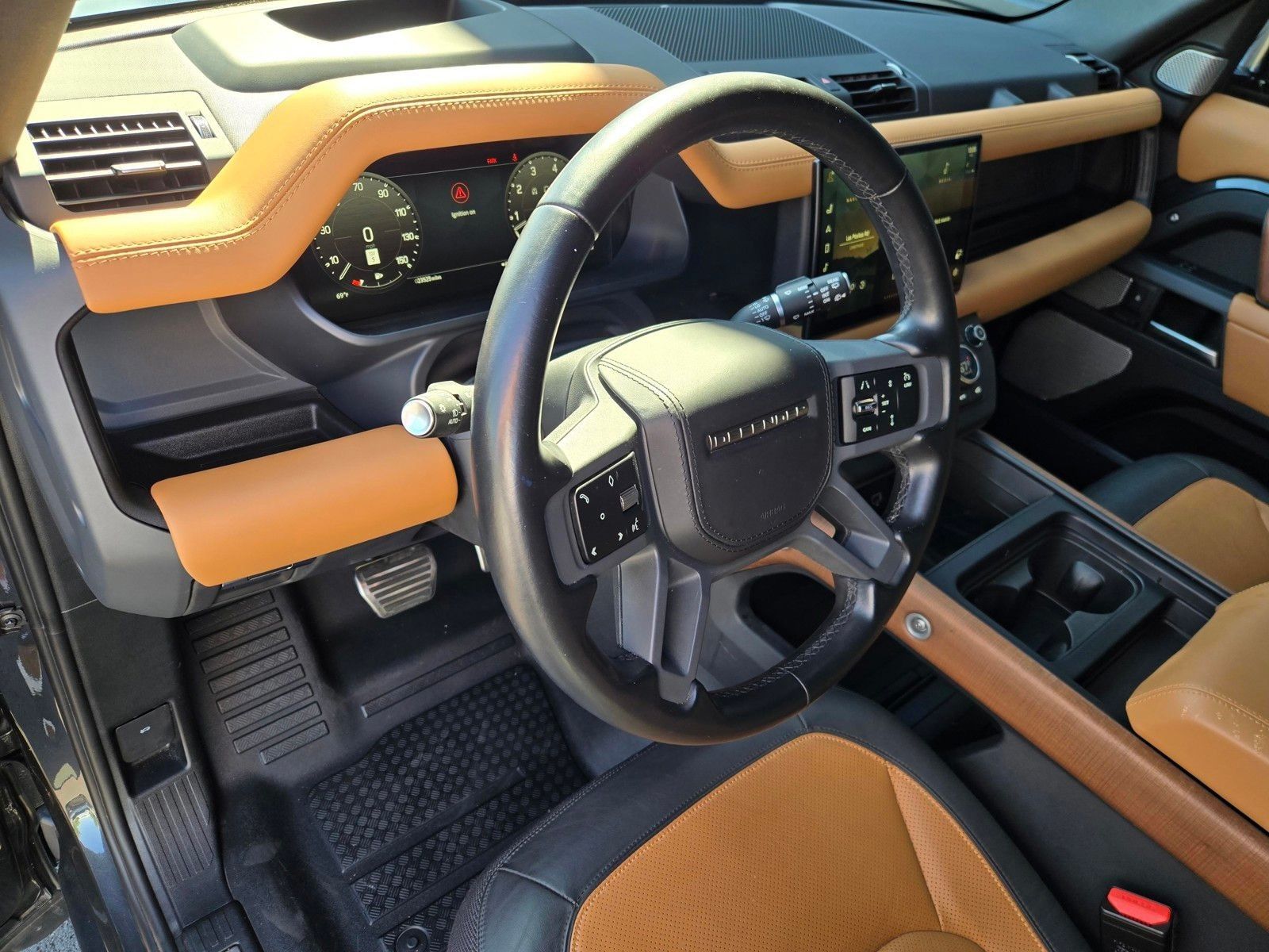 2023 Land Rover Defender 130 X — full photo 19 of 45