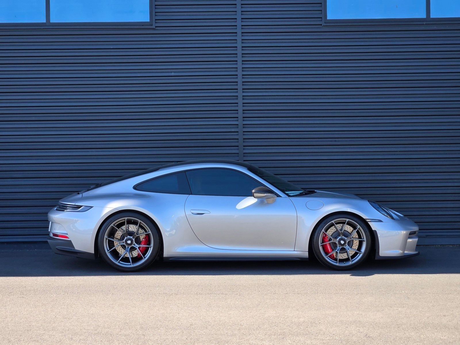 2023 Porsche 911 GT3 — full photo 8 of 27