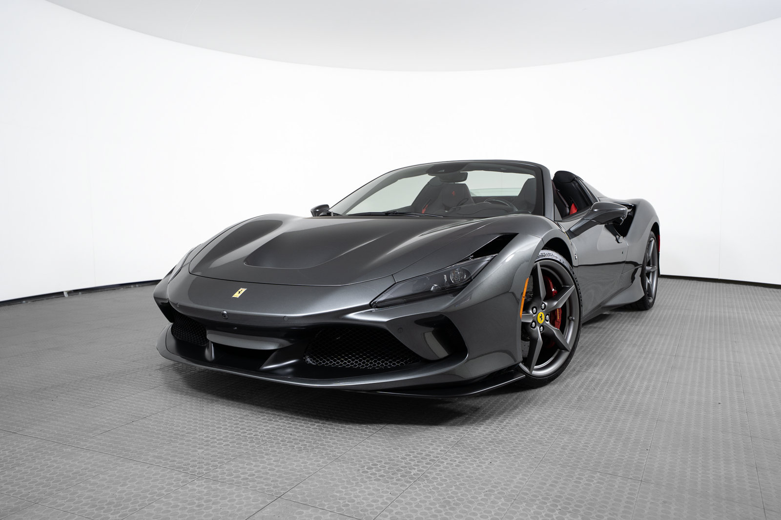2021 Ferrari F8 Spider — photo 1 of 43