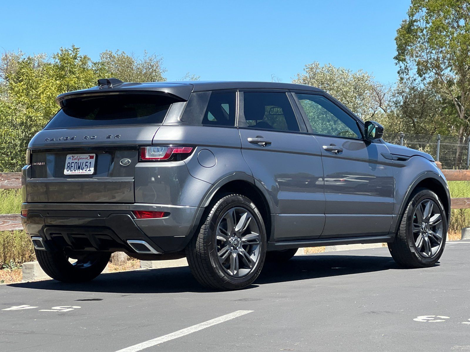 2018 Land Rover Range Rover Evoque Landmark Edition — full photo 5 of 28