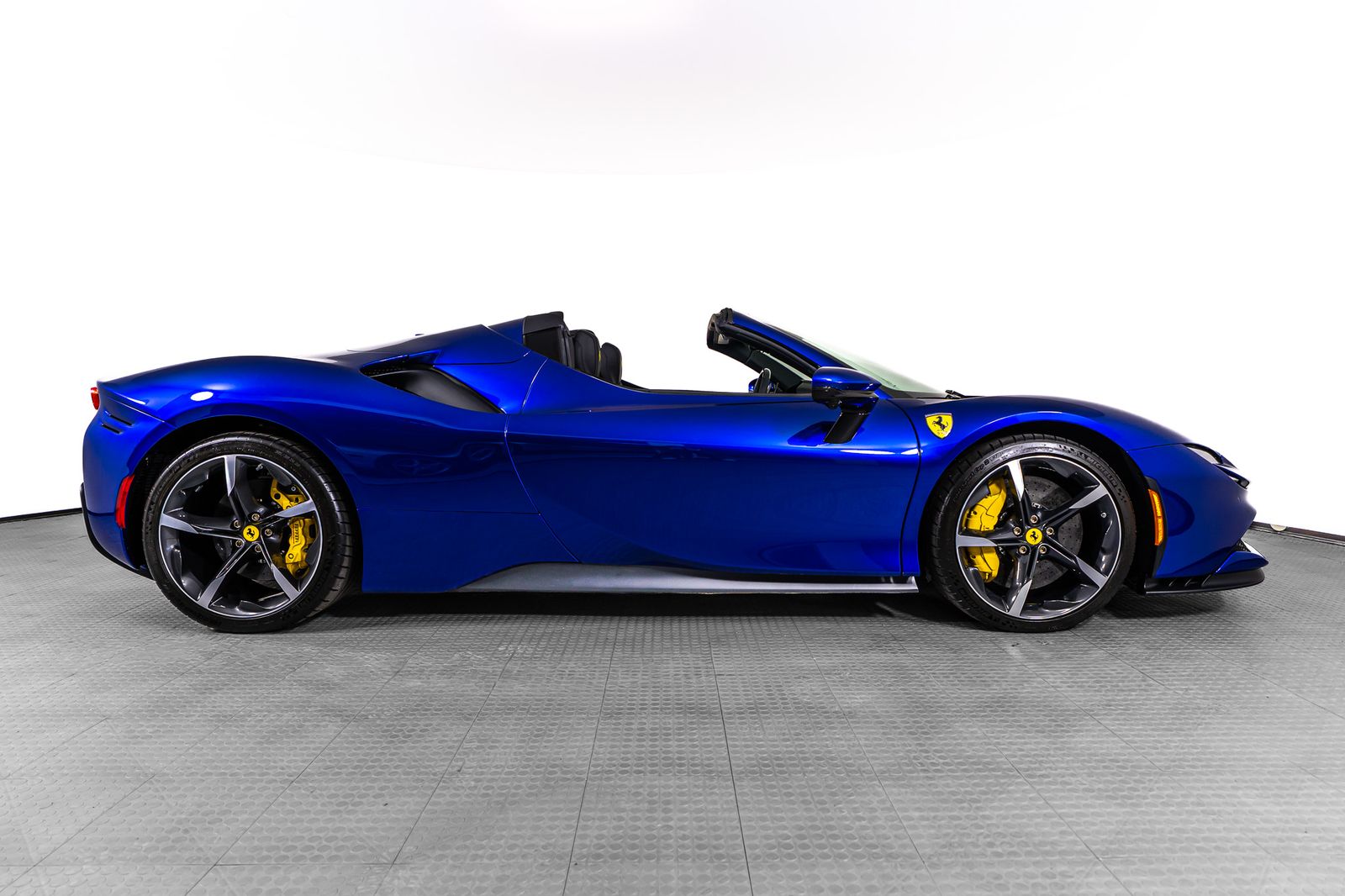 2025 Ferrari SF90 Spider — foto completa 7 de 67