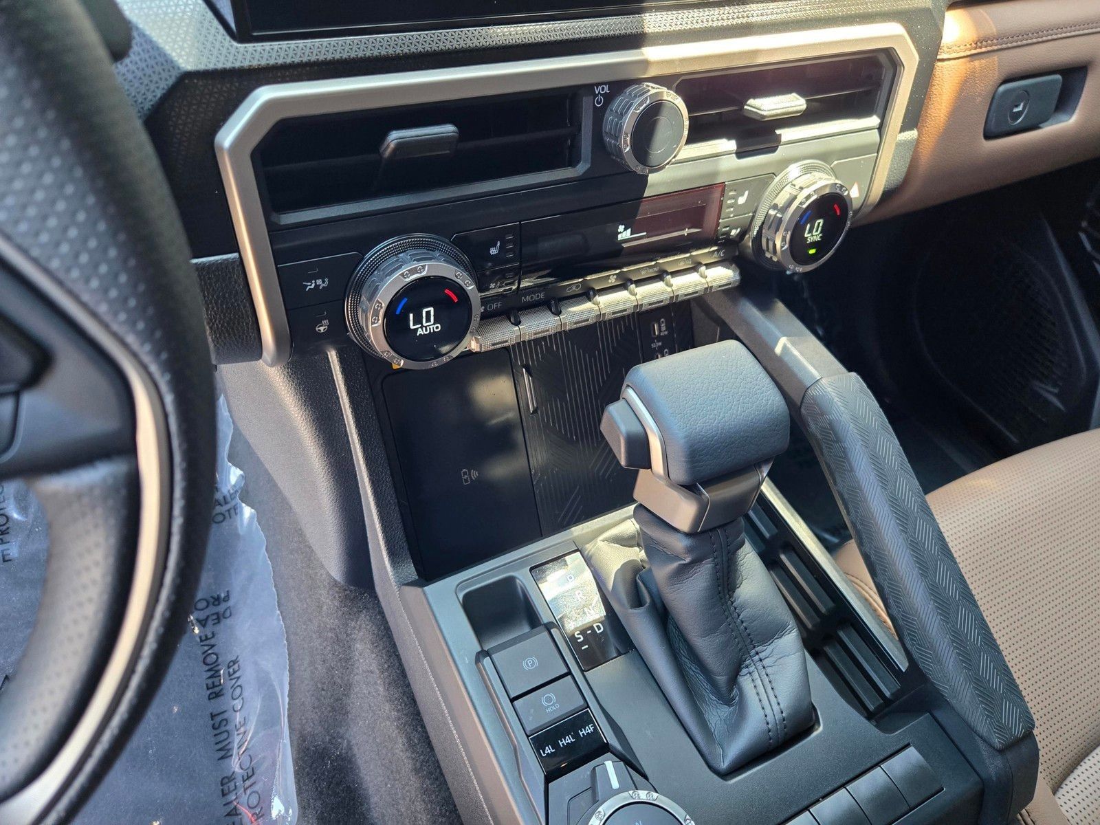 2026 Toyota 4Runner i-FORCE MAX Hybrid Limited — full photo 22 of 45