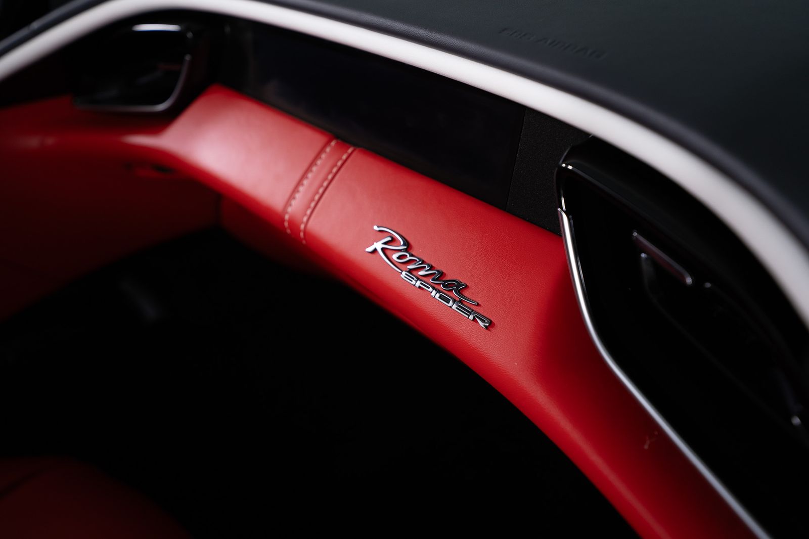 2025 Ferrari Roma Spider — full photo 24 of 51