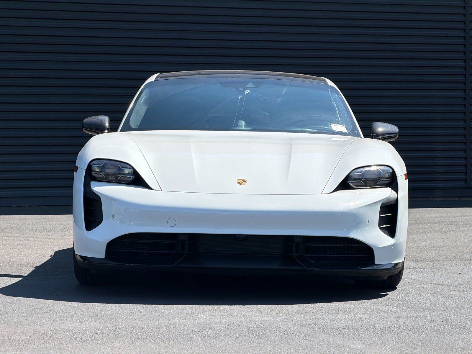 2021 Porsche Taycan Turbo — full photo 11 of 28