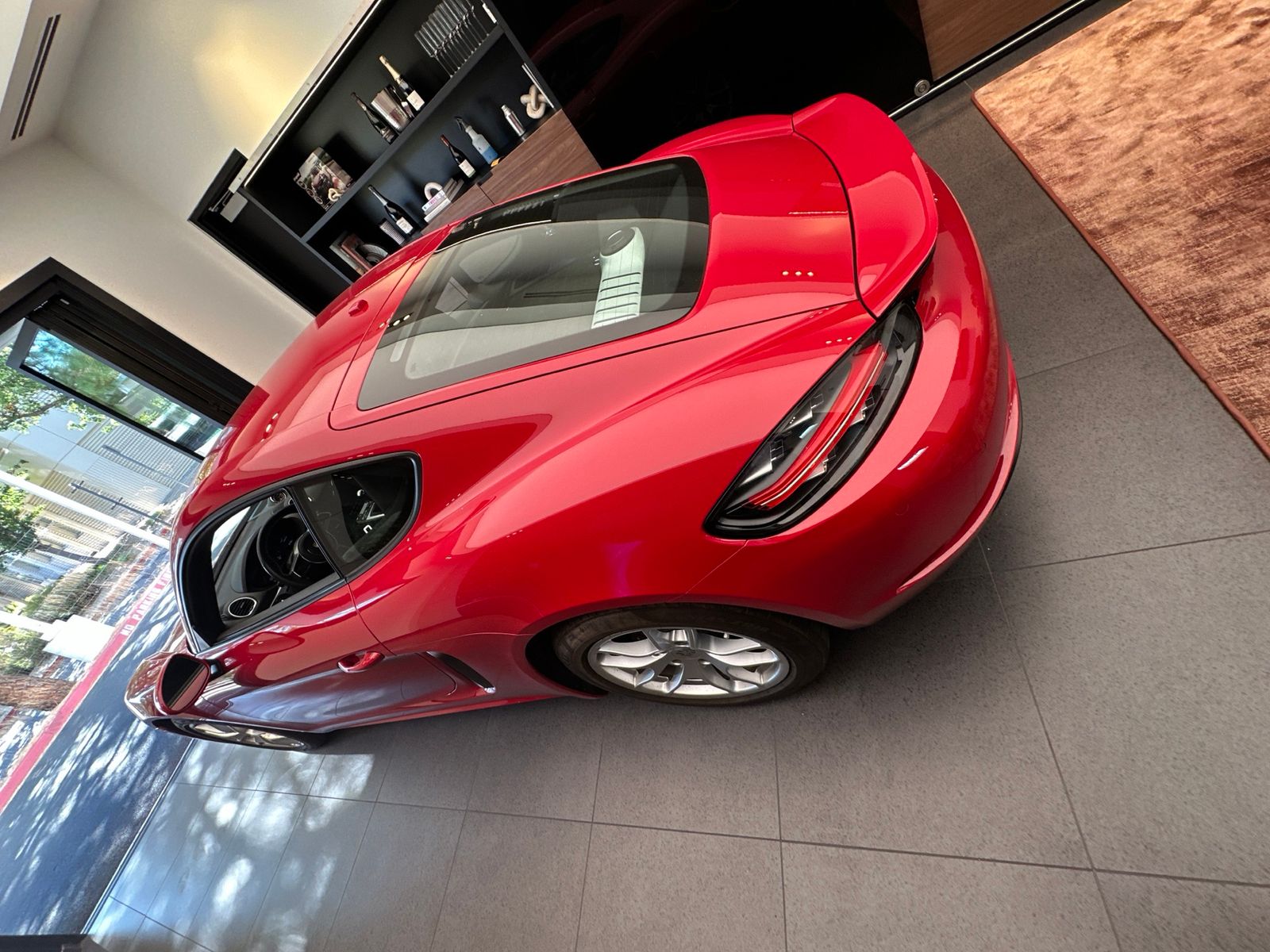 2025 Porsche 718 Cayman — full photo 5 of 10