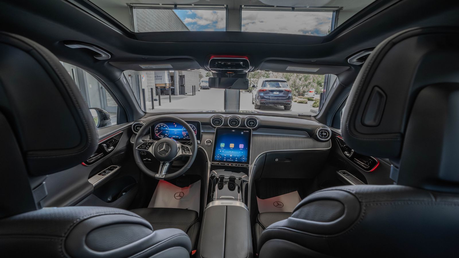 2026 Mercedes-Benz GLC GLC 300 — foto completa 27 de 35
