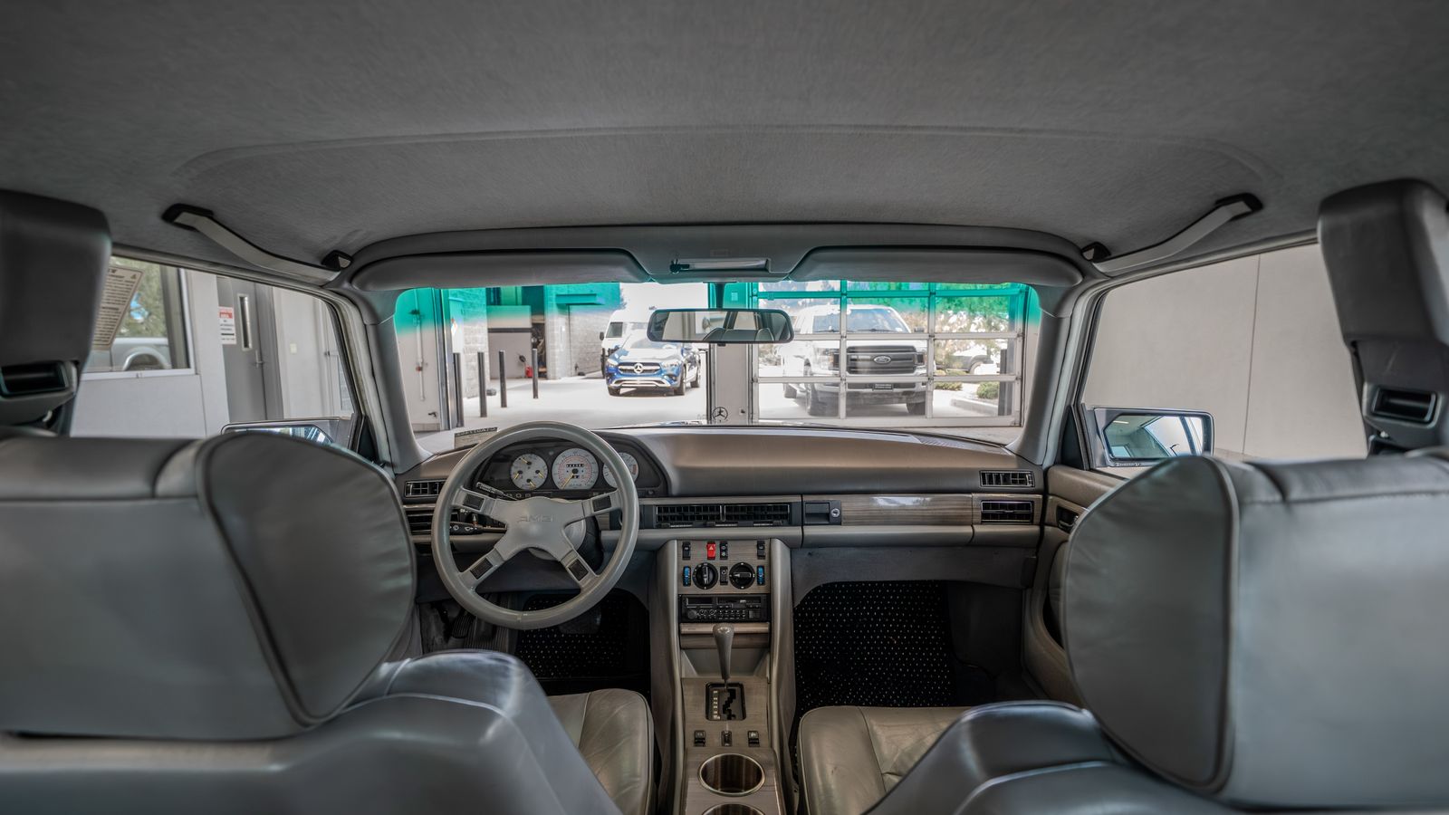 1984 Mercedes 500 SEL — full photo 26 of 46