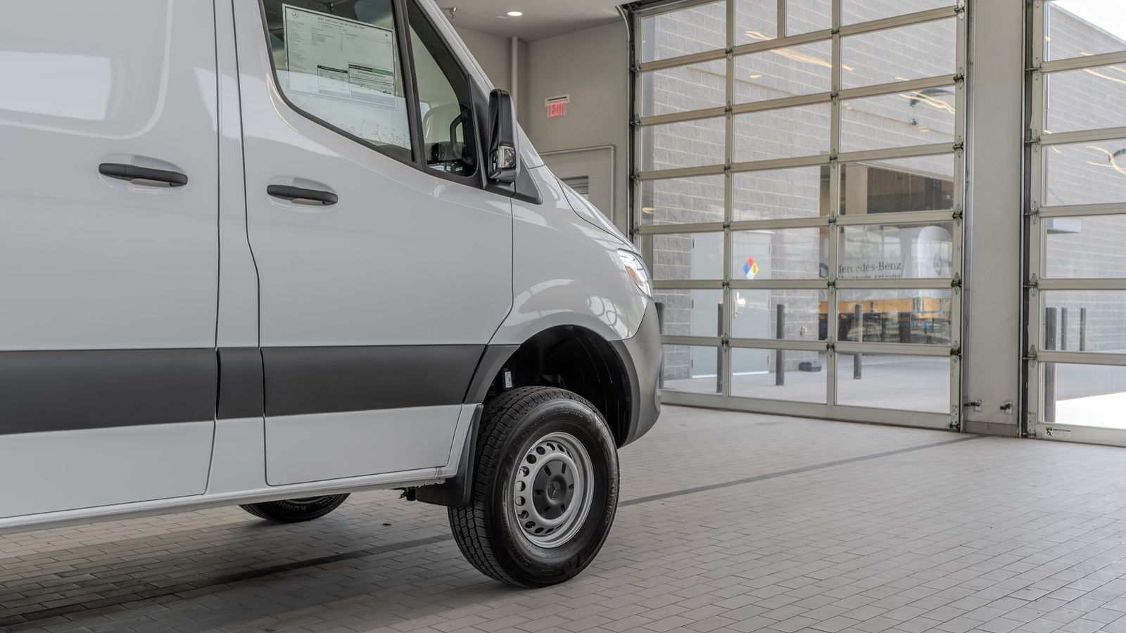2025 Mercedes-Benz Sprinter 2500 Cargo 144 WB — full photo 30 of 35