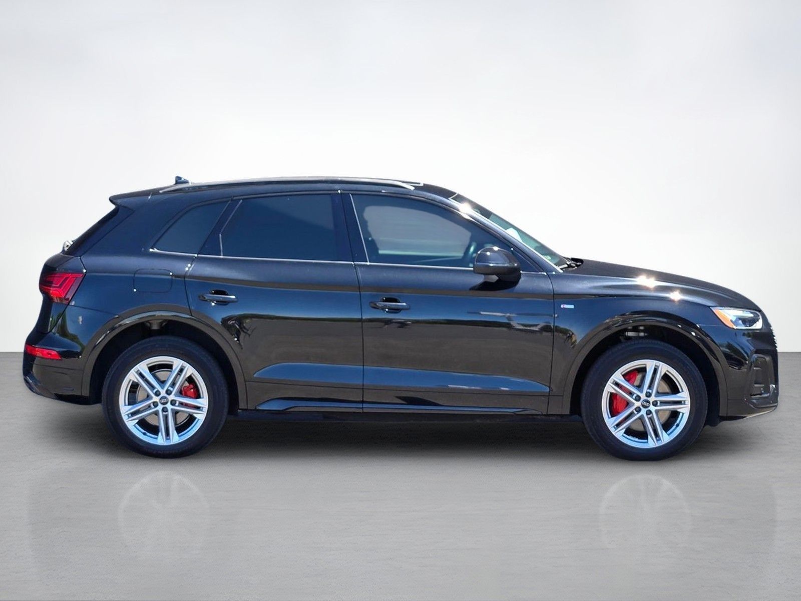 2023 Audi Q5 e 55 Premium — full photo 7 of 45