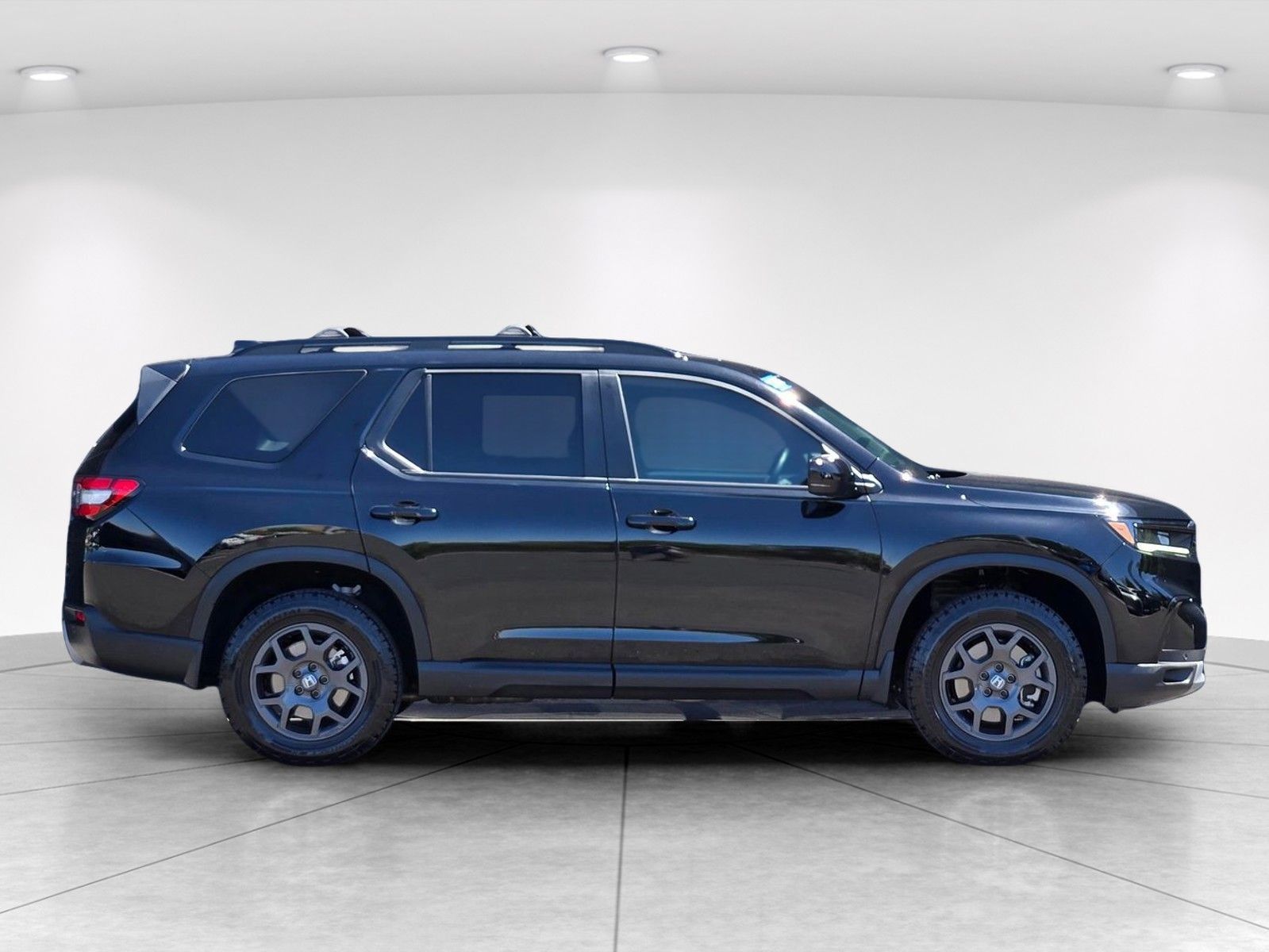 2025 Honda Pilot TrailSport — full photo 8 of 28