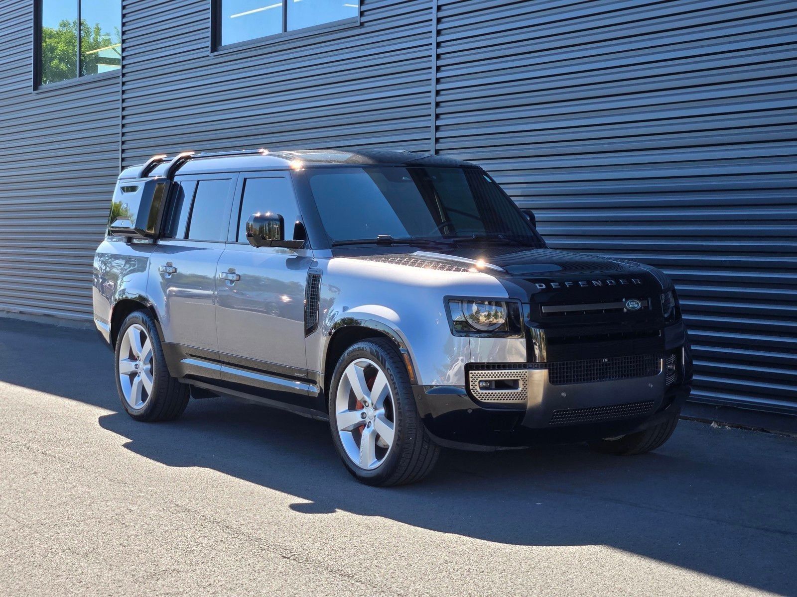 2024 Land Rover Defender 130 X — foto completa 8 de 45
