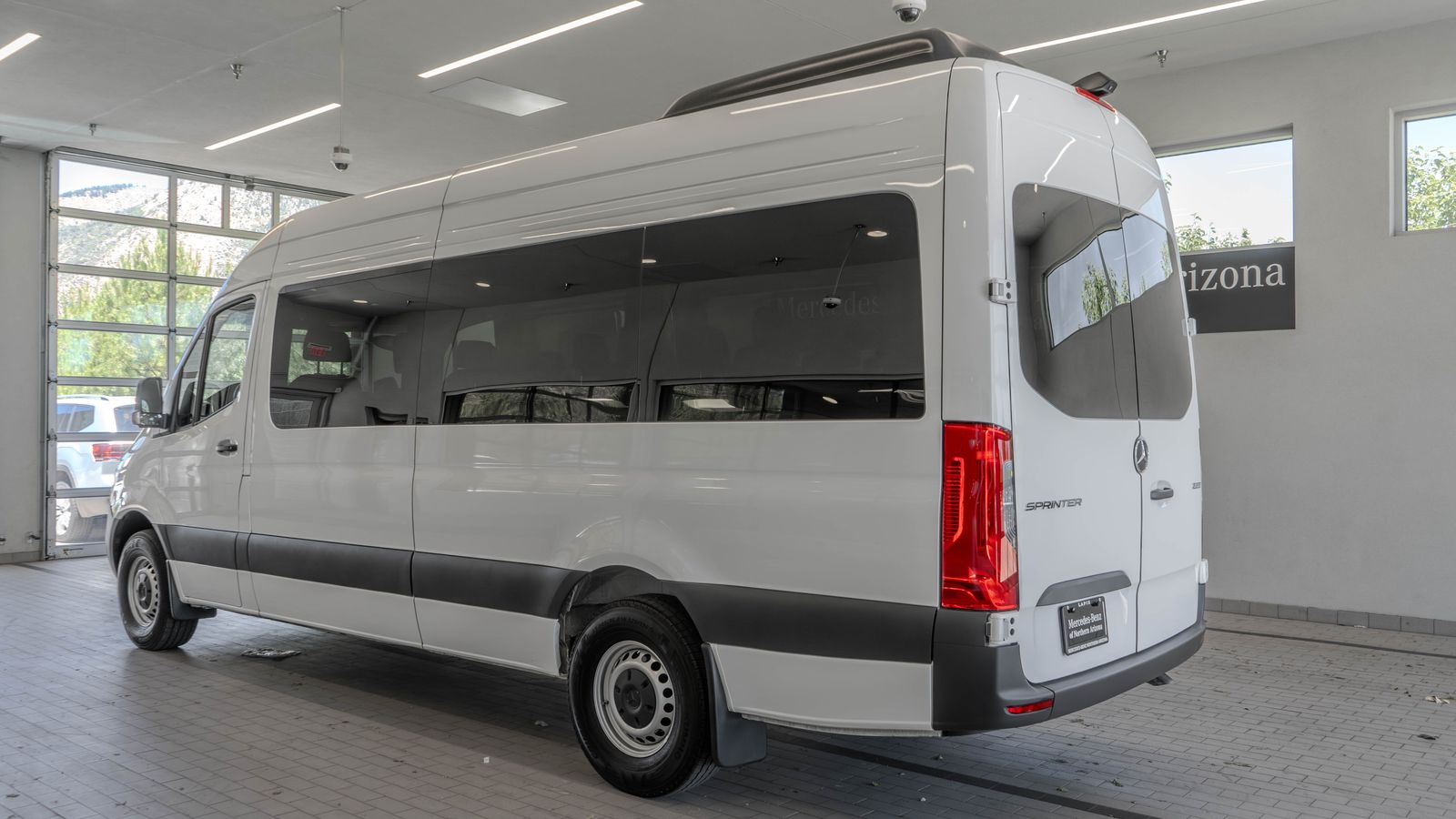 2025 Mercedes-Benz Sprinter 2500 Passenger 170 WB — foto completa 13 de 35