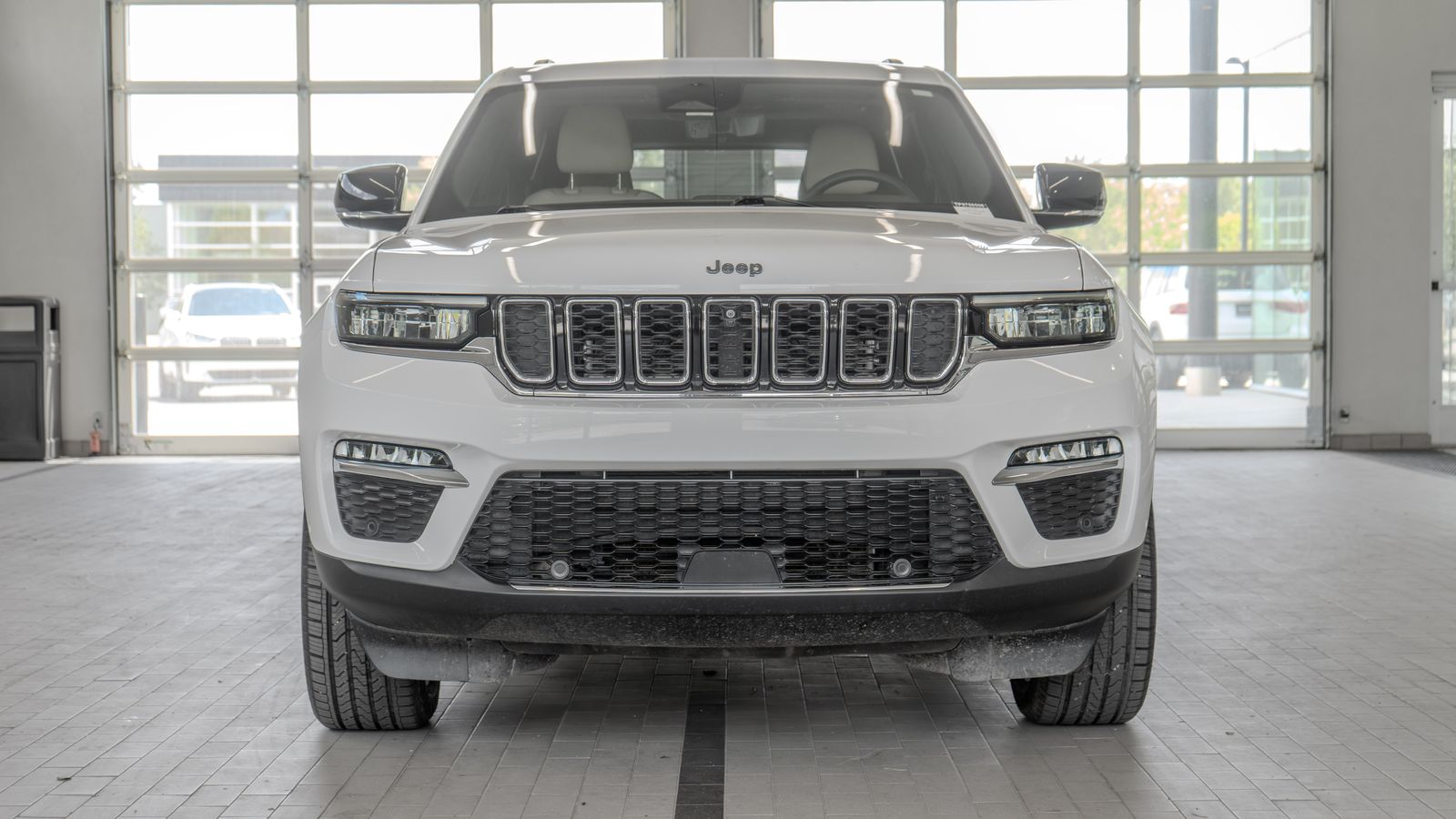 2023 Jeep Grand Cherokee 4xe — foto completa 11 de 34