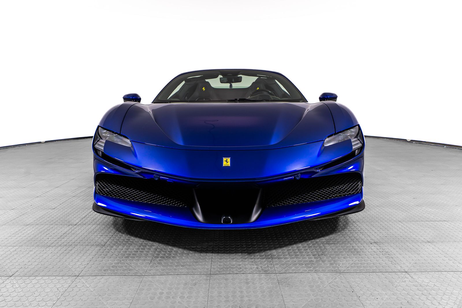 2025 Ferrari SF90 Spider — full photo 9 of 66