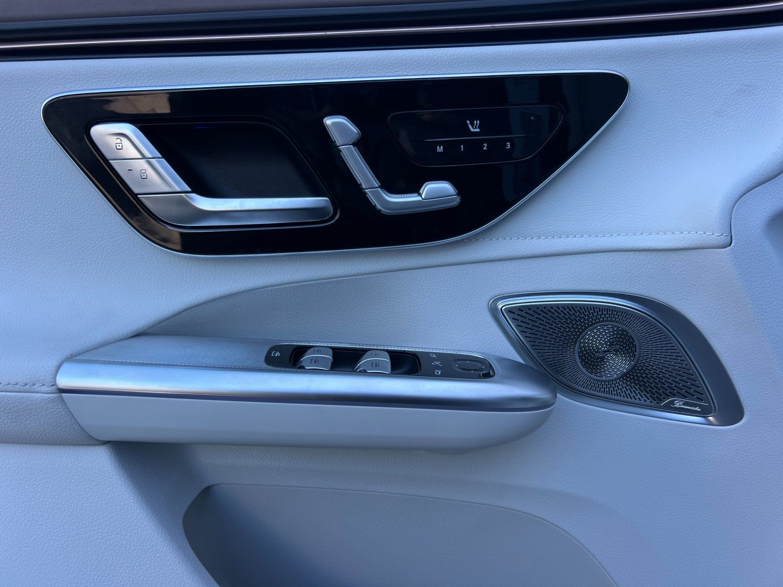 2023 Mercedes-Benz EQE 350+ SUV — full photo 12 of 28