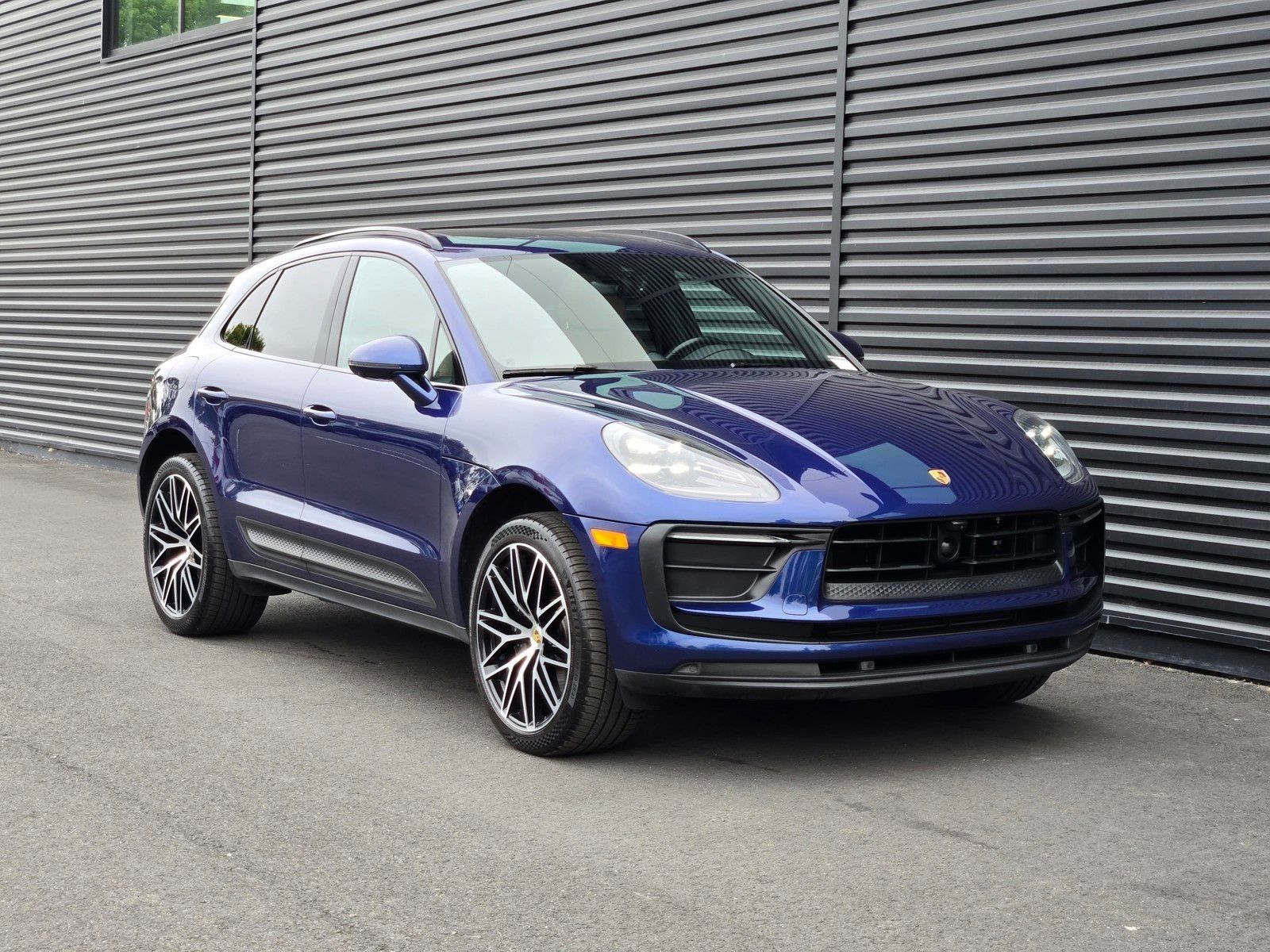 2024 Porsche Macan Base — foto completa 9 de 27