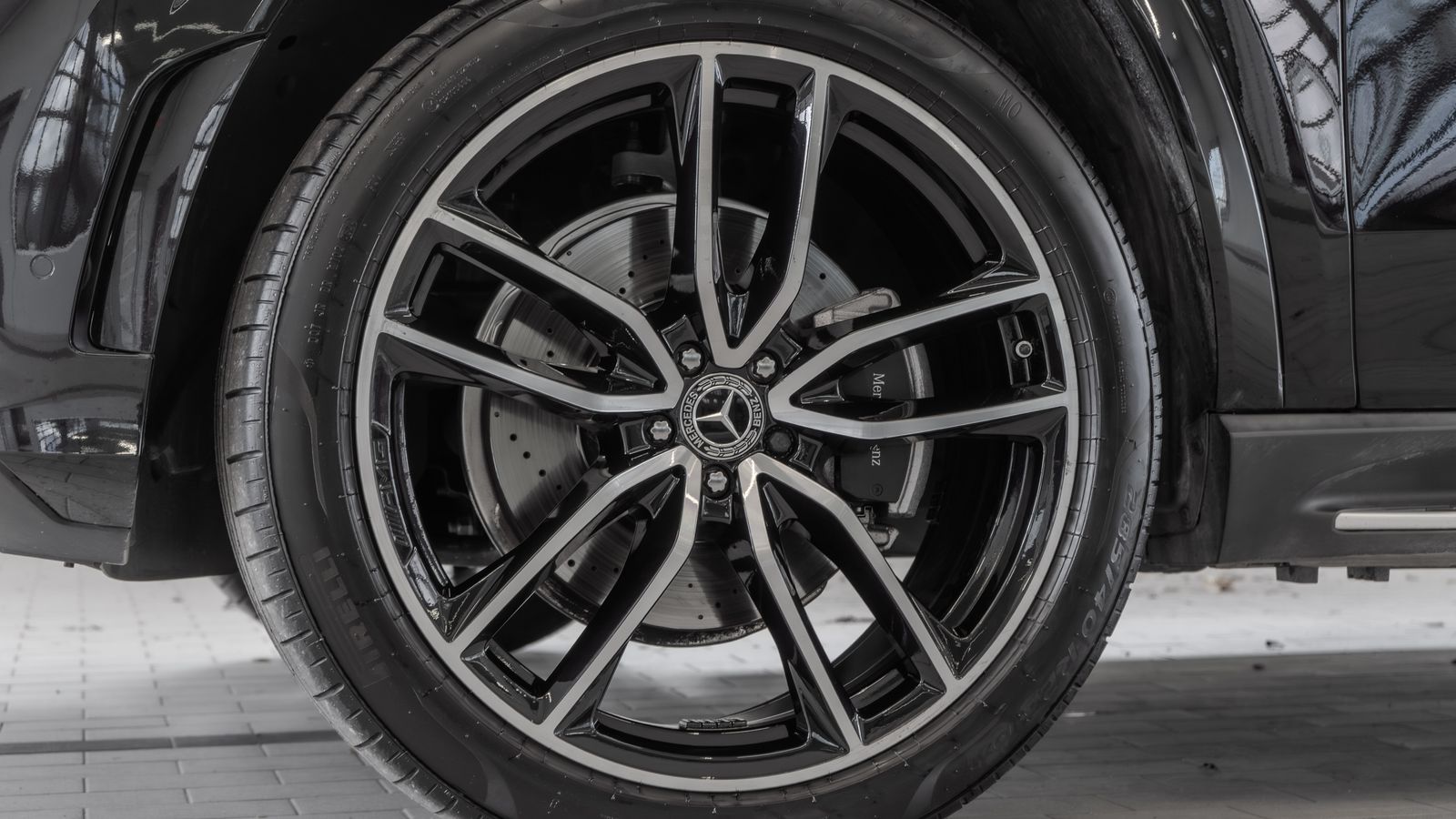 2023 Mercedes-Benz GLS GLS 580 — full photo 31 of 35