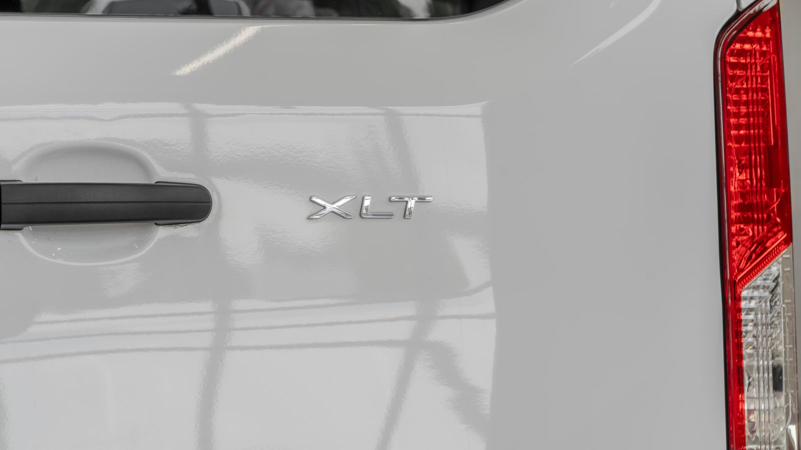 2024 Ford Transit-350 XLT — foto completa 24 de 35