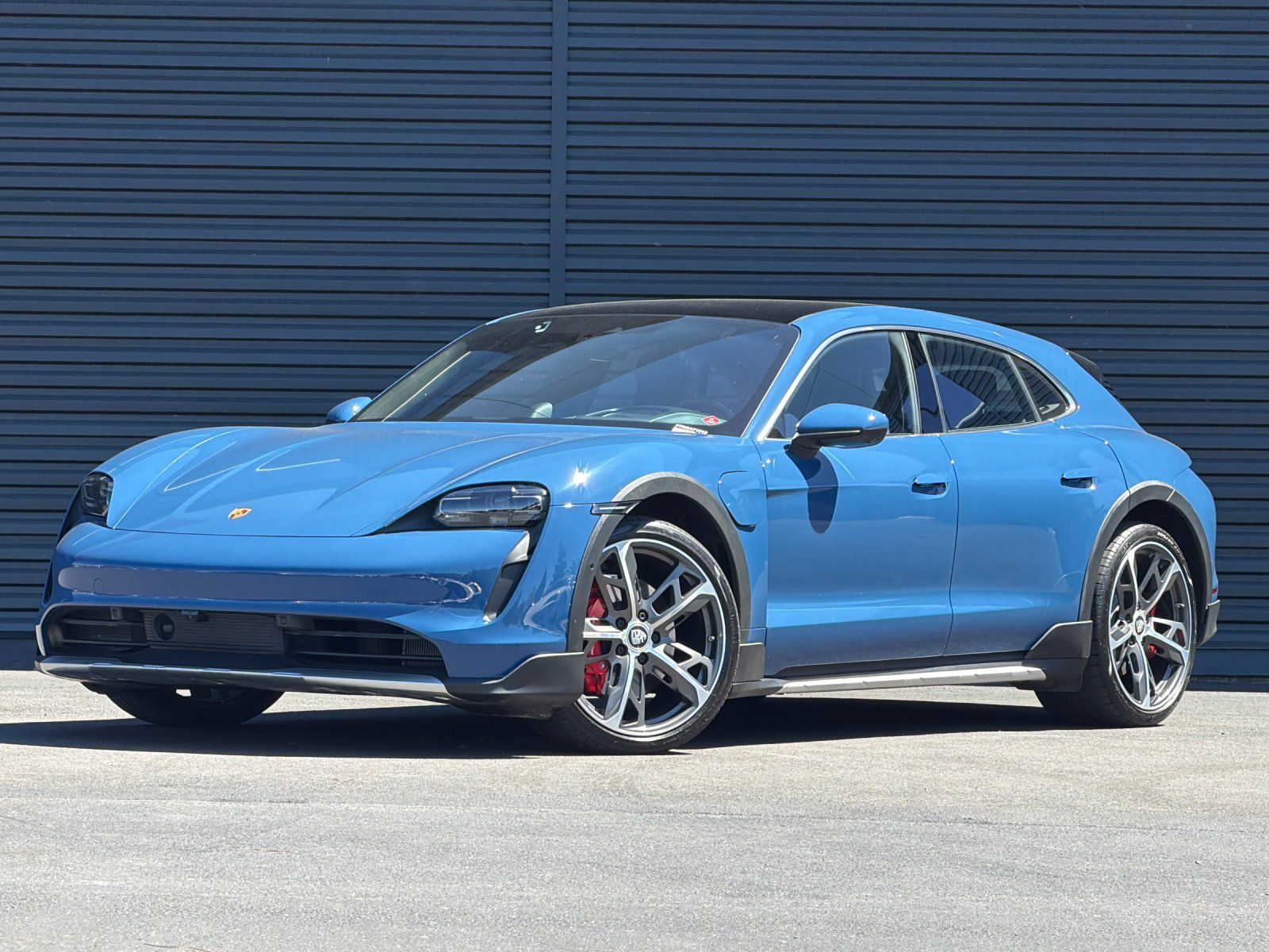 2022 Porsche Taycan Cross Turismo 4S — full photo 1 of 29