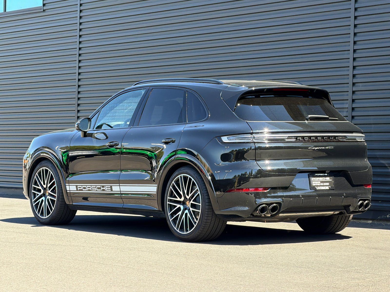 2026 Porsche Cayenne GTS — full photo 3 of 26