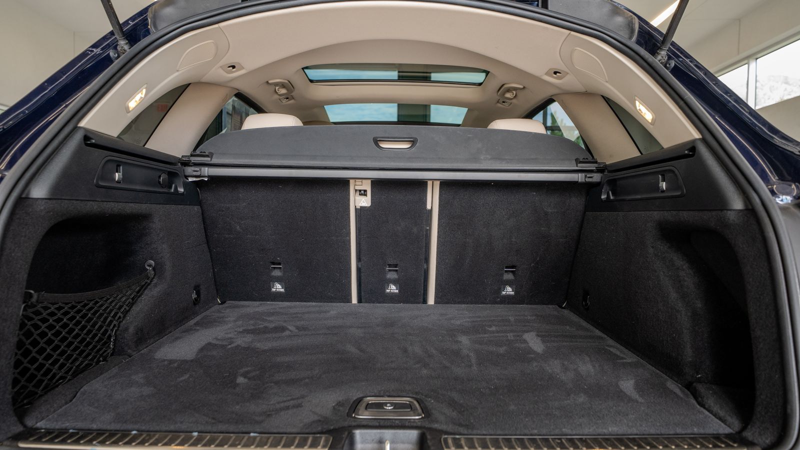2022 Mercedes-Benz GLC GLC 300 — foto completa 34 de 35