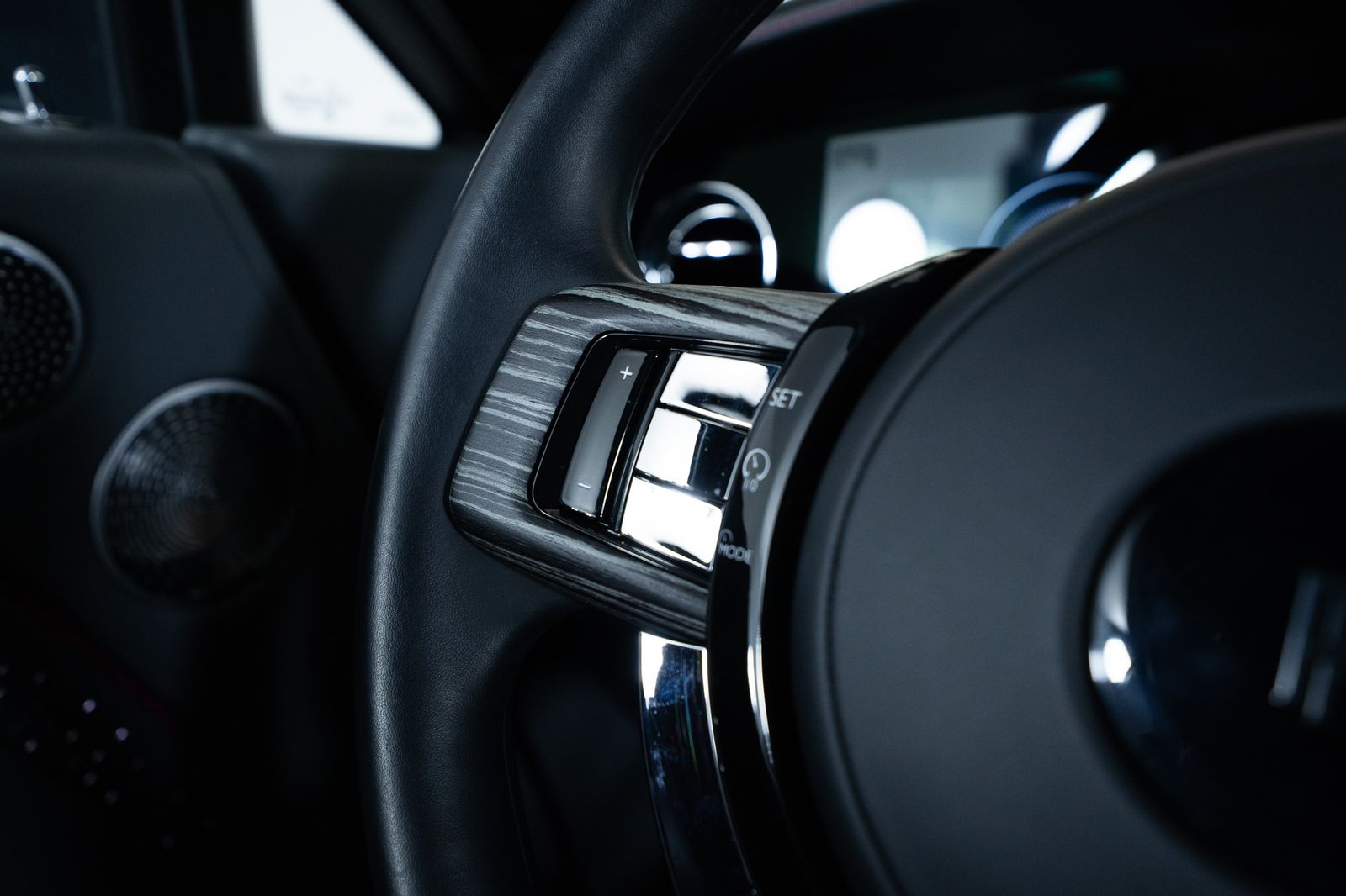 2024 Rolls-Royce Spectre — full photo 33 of 54