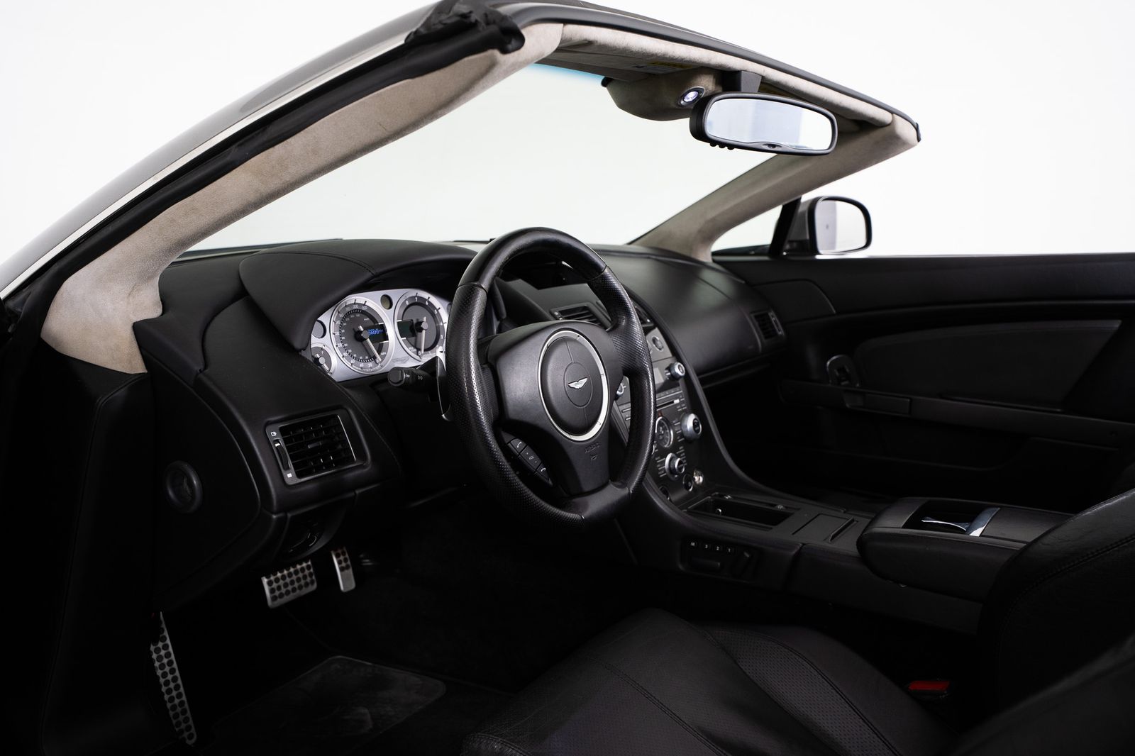 2012 Aston Martin V8 Vantage — foto completa 16 de 49