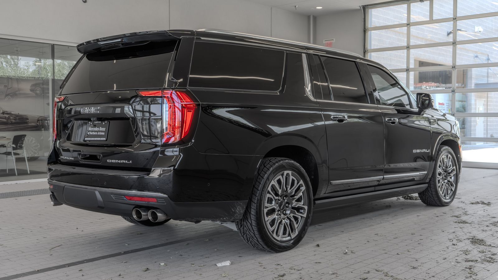2024 GMC Yukon XL Denali Ultimate — full photo 29 of 35