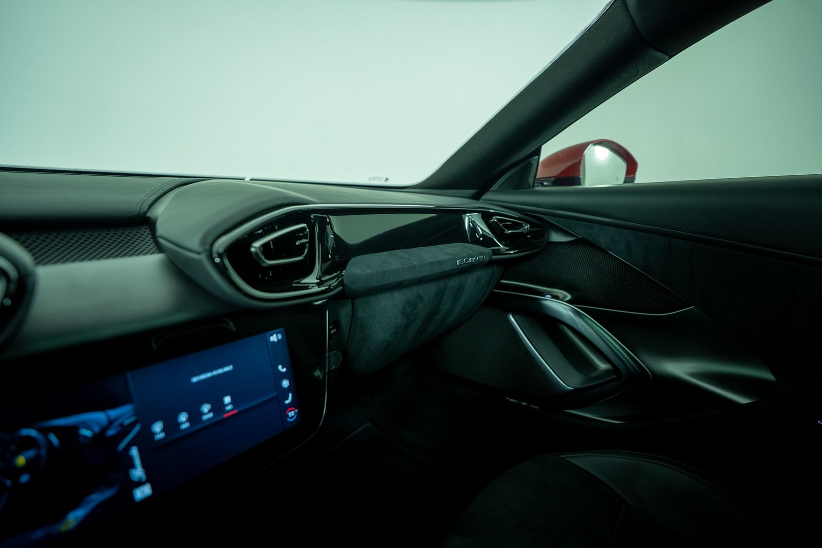 2025 Ferrari 12Cilindri — foto completa 39 de 51