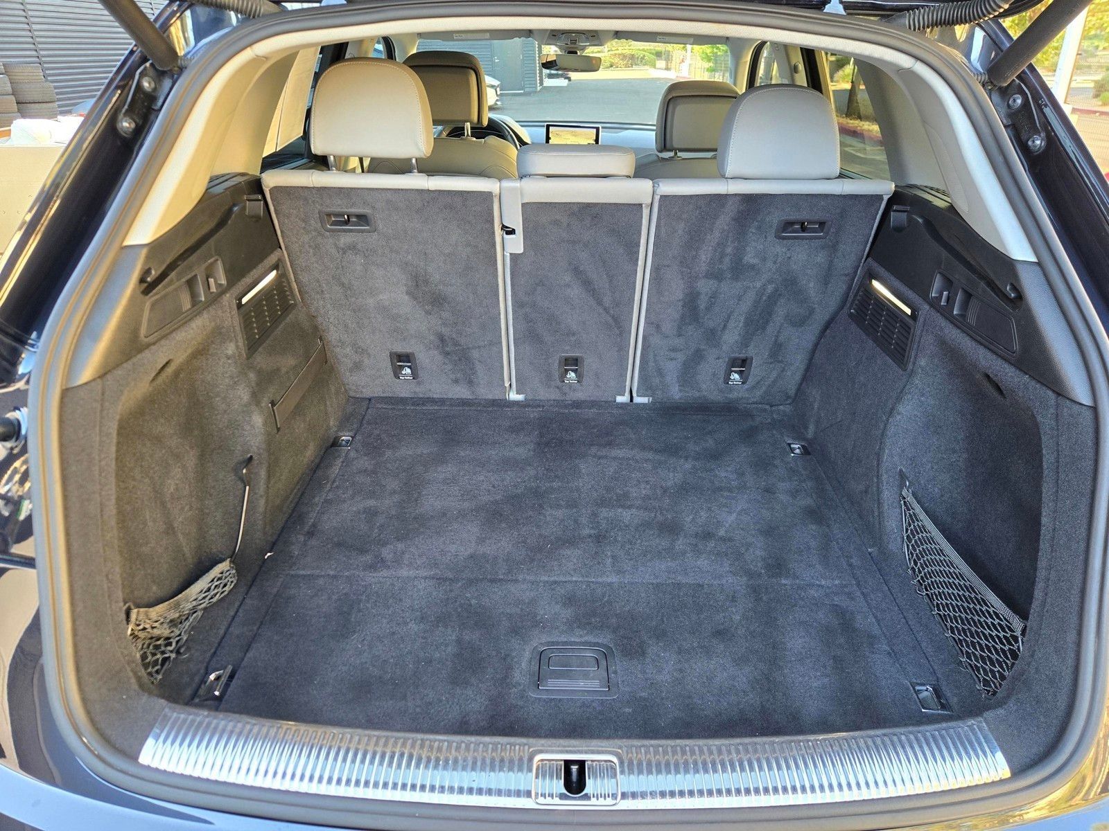 2020 Audi Q5 45 Prestige — foto completa 28 de 28