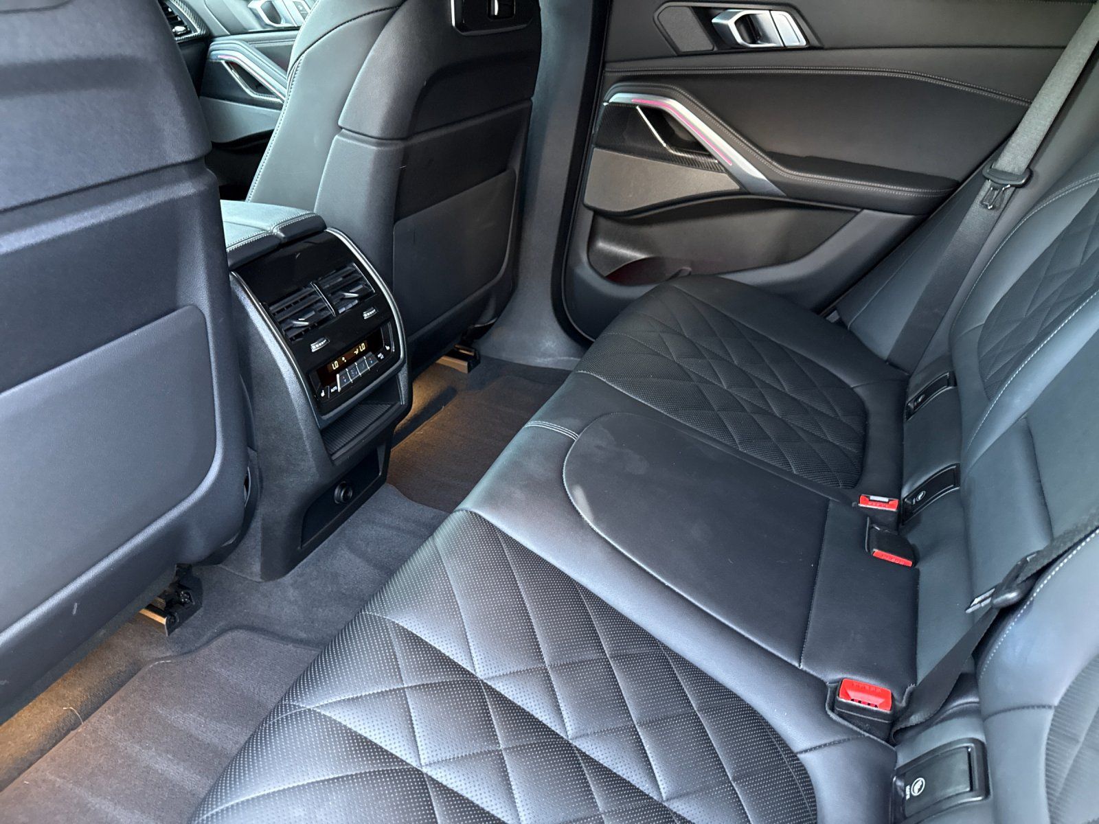 2024 BMW X6 xDrive40i — foto completa 12 de 29