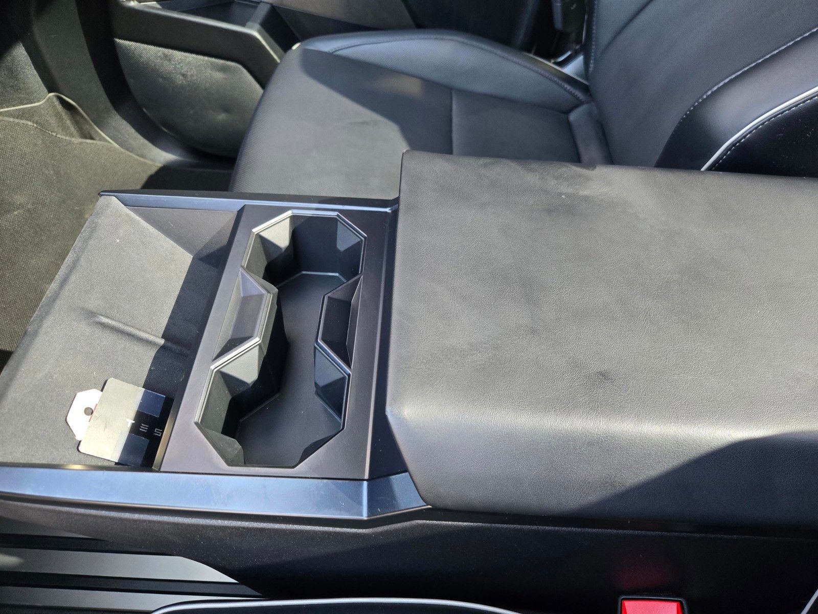 2024 Tesla Cybertruck Cyberbeast — full photo 23 of 45