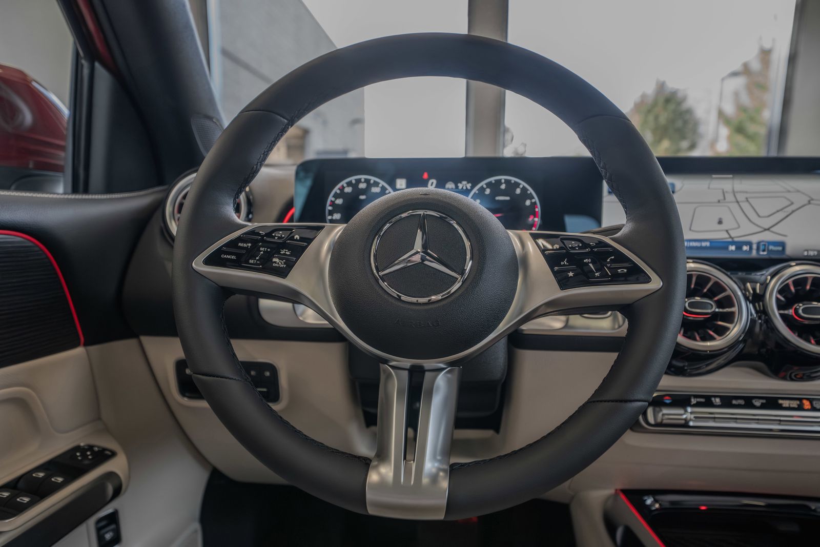 2026 Mercedes-Benz GLB GLB 250 — foto completa 9 de 36