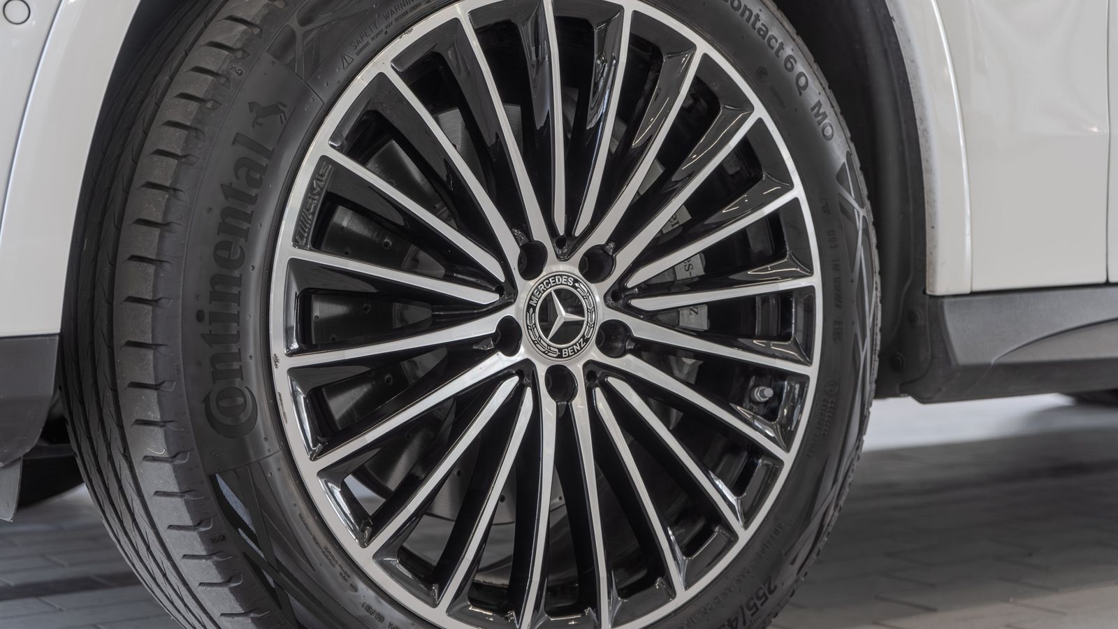 2024 Mercedes-Benz GLC GLC 300 Coupe — foto completa 31 de 35