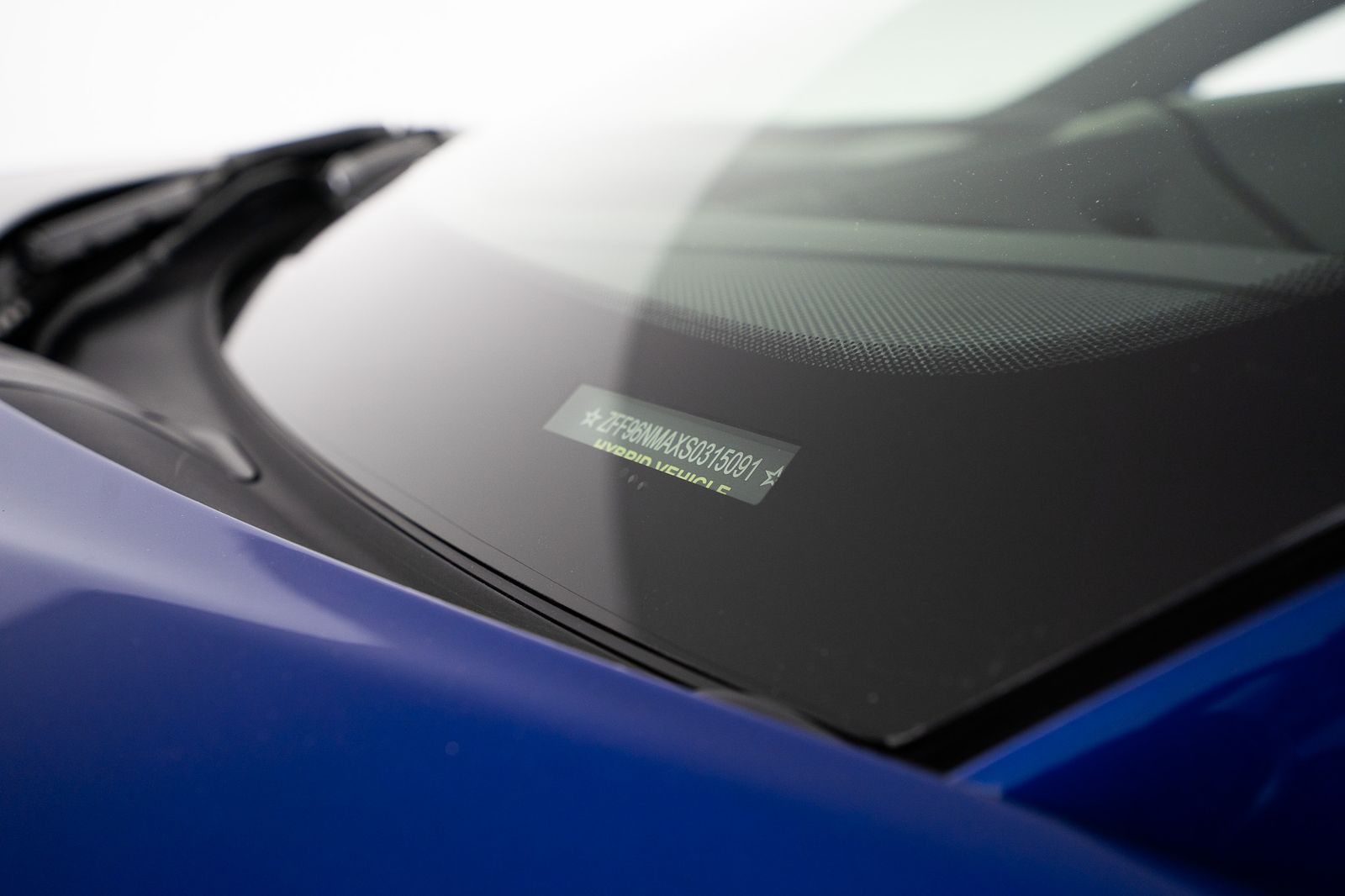 2025 Ferrari SF90 Spider — full photo 13 of 66