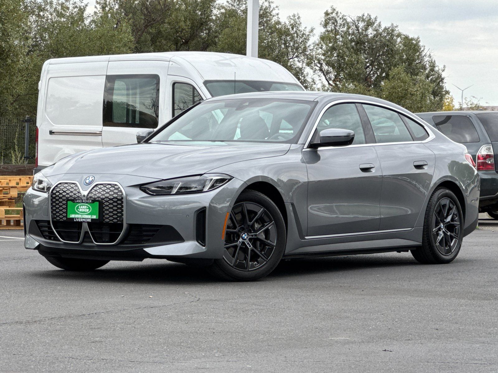 2025 BMW i4 eDrive40 — full photo 1 of 28