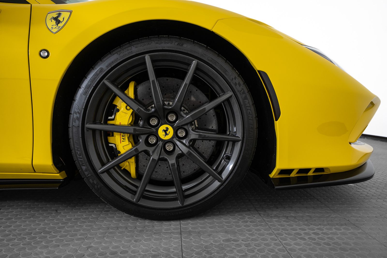 2022 Ferrari F8 Tributo — full photo 37 of 45