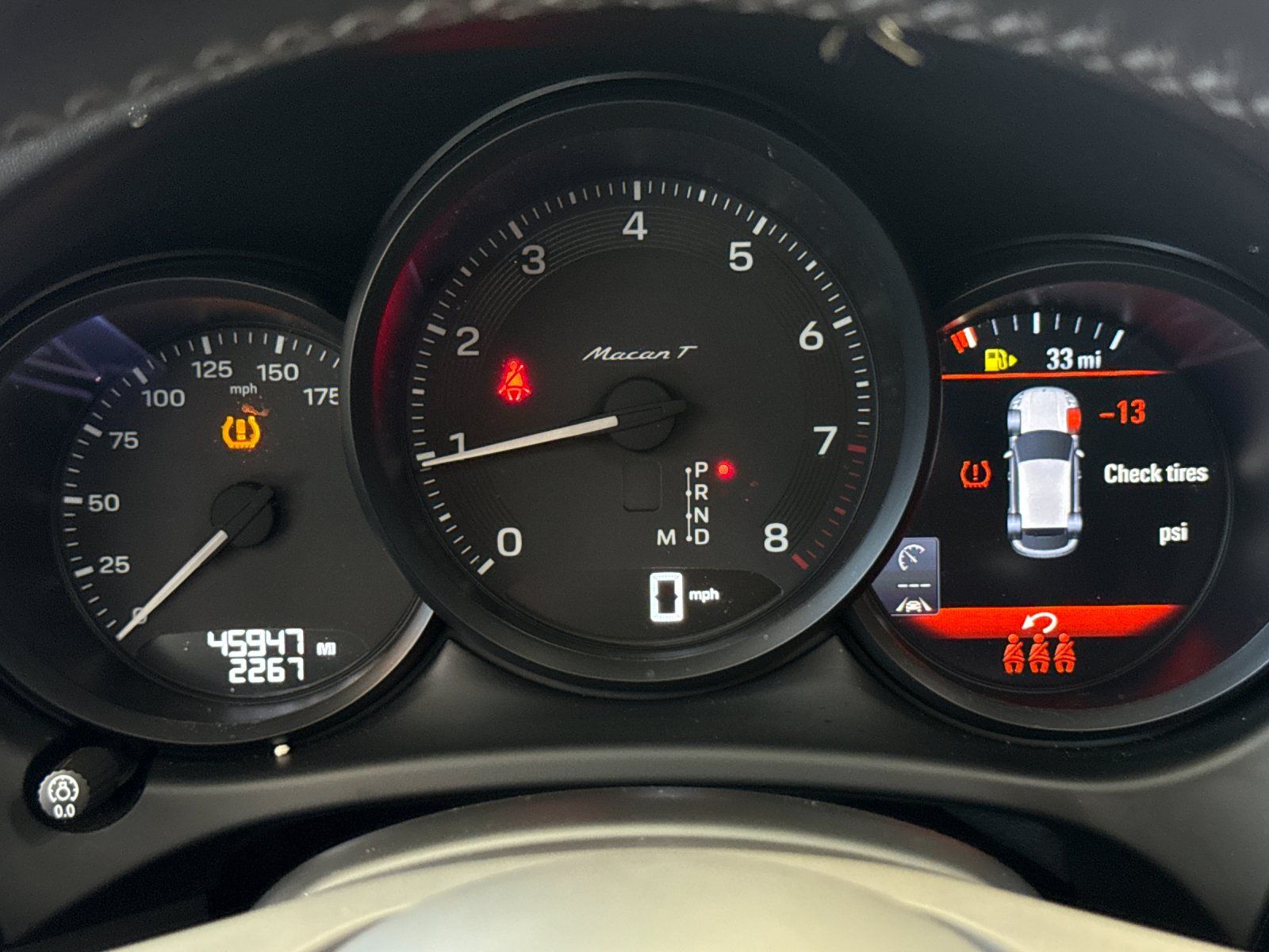 2023 Porsche Macan T — foto completa 24 de 28