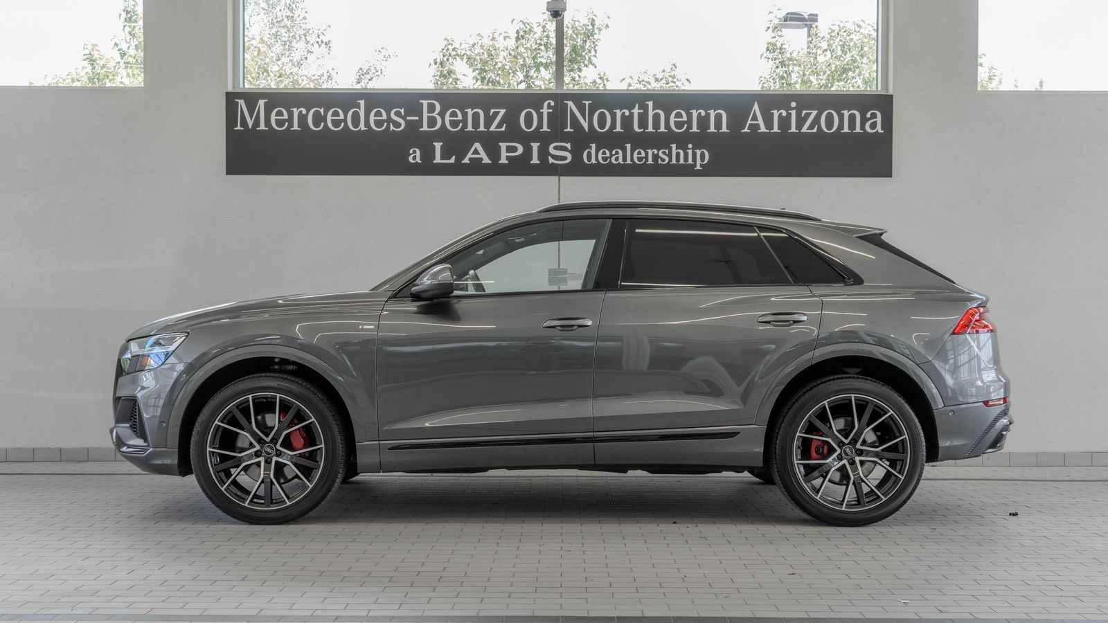 2020 Audi Q8 55 Premium Plus — full photo 2 of 34
