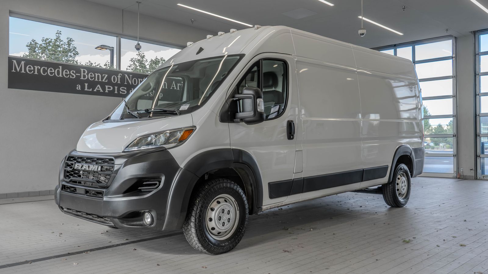 2025 Ram ProMaster 2500 High Roof — full photo 3 of 34