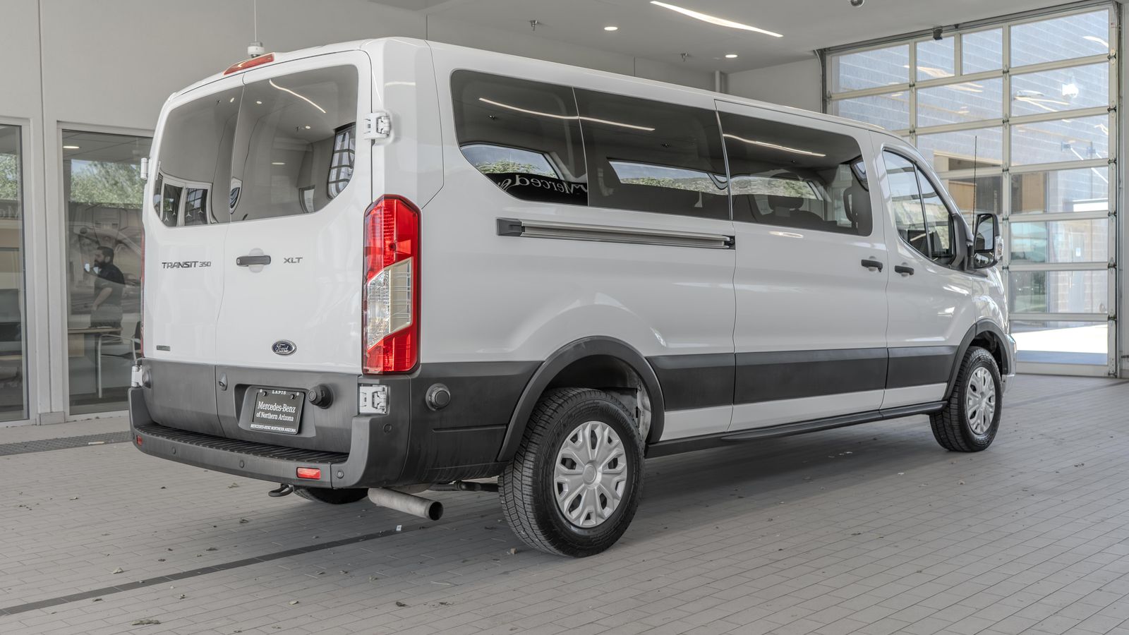 2024 Ford Transit-350 XLT — foto completa 29 de 34